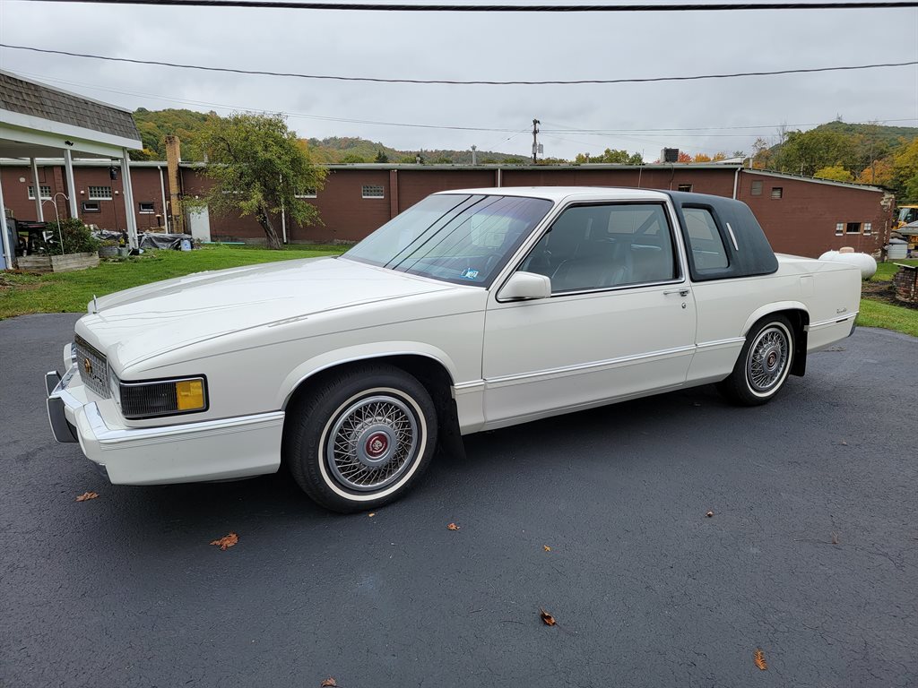 1989 Cadillac DeVille's photo