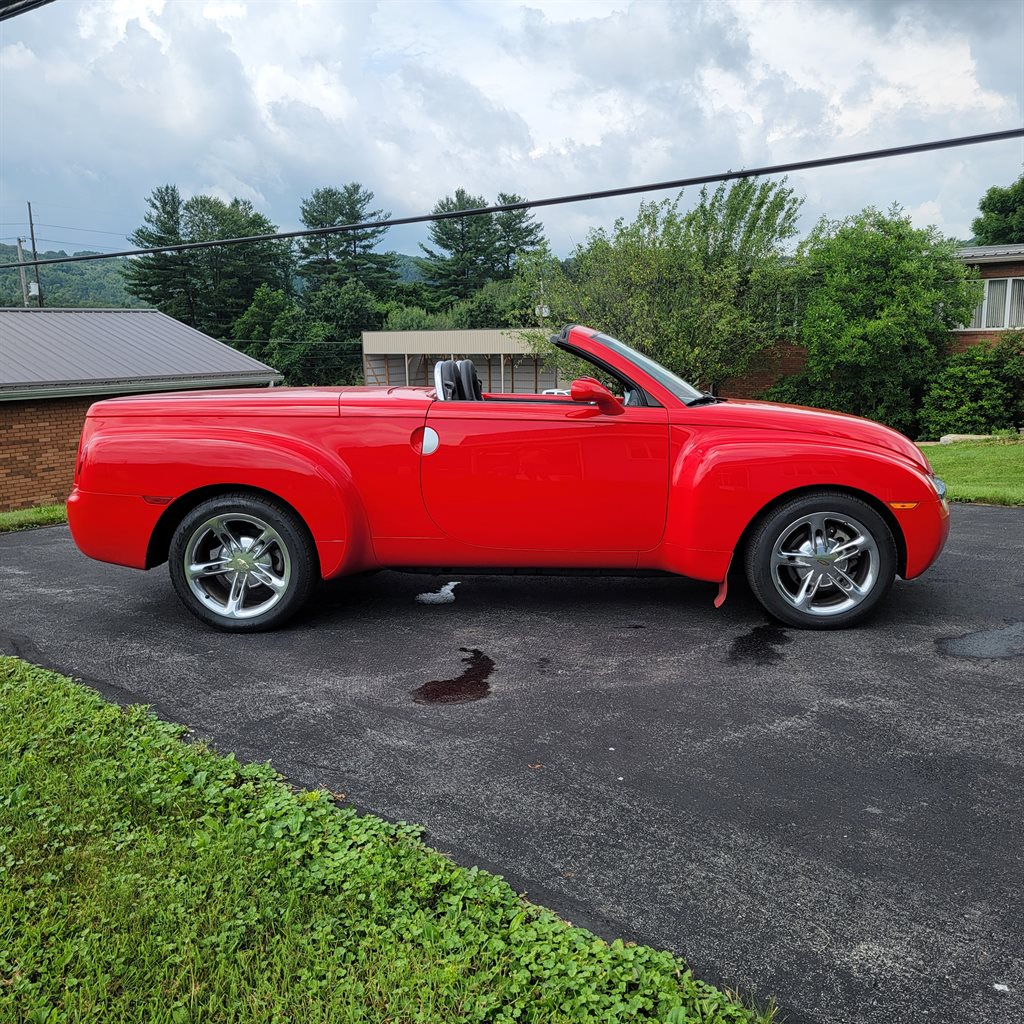 2005 Chevrolet SSR - Photo 16