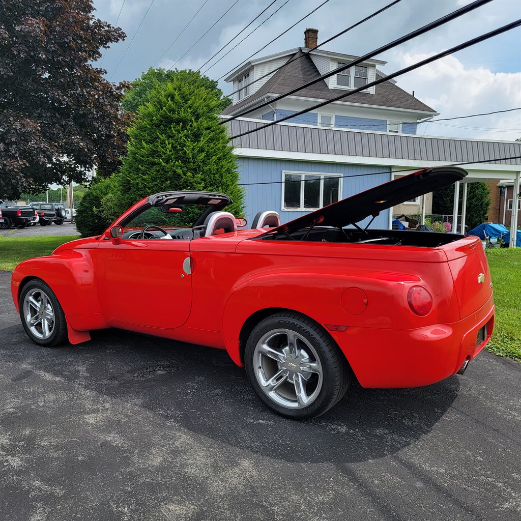 2005 Chevrolet SSR - Photo 20