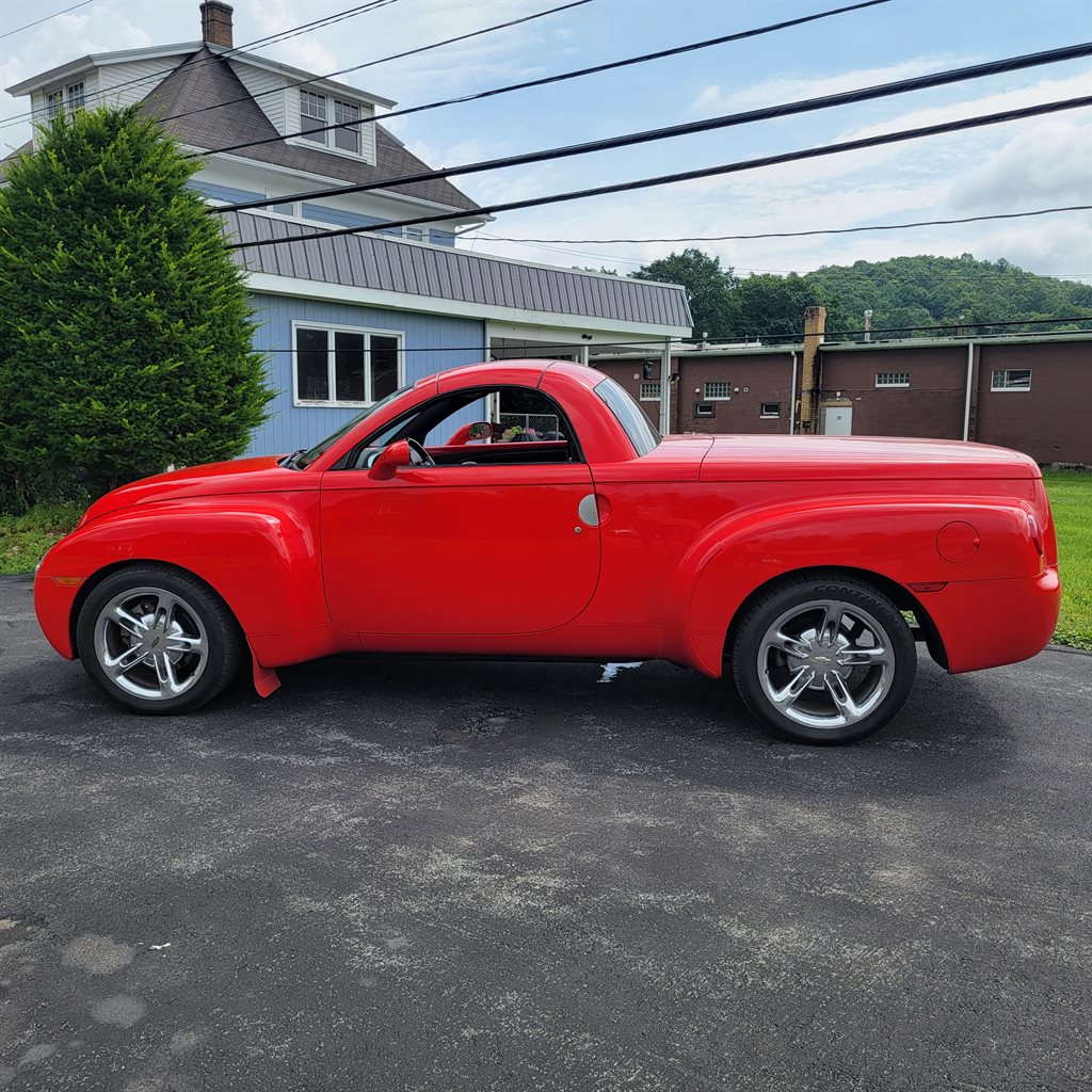 2005 Chevrolet SSR's photo