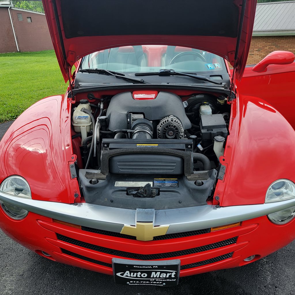 2005 Chevrolet SSR - Photo 22