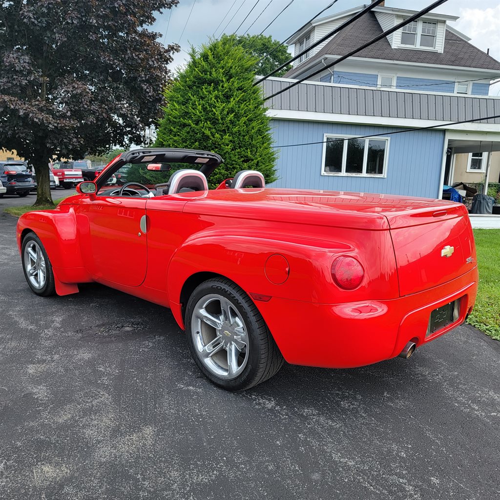 2005 Chevrolet SSR - Photo 18