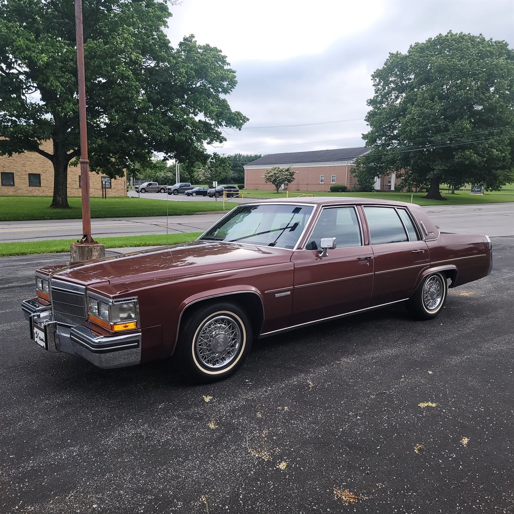 1982 Cadillac DeVille's photo
