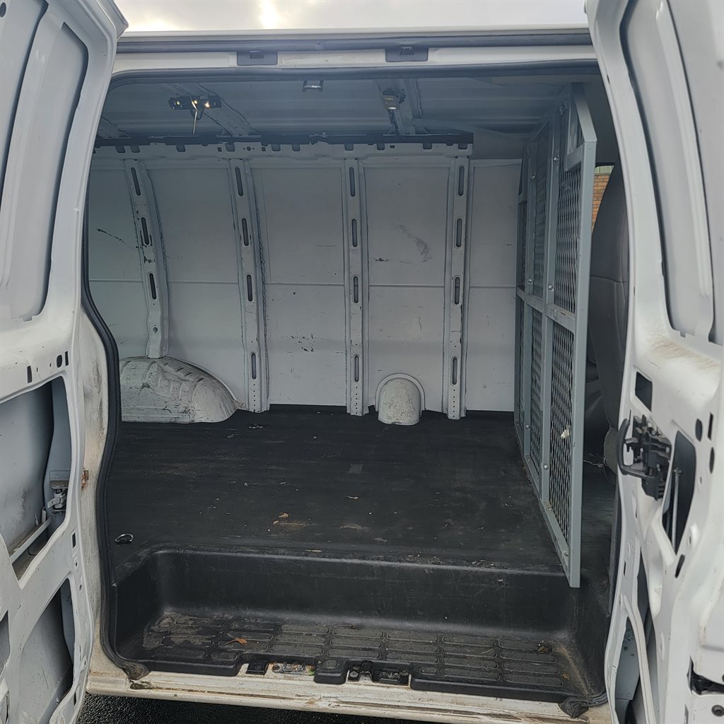 2020 Chevrolet Express Cargo Work Van - Photo 9