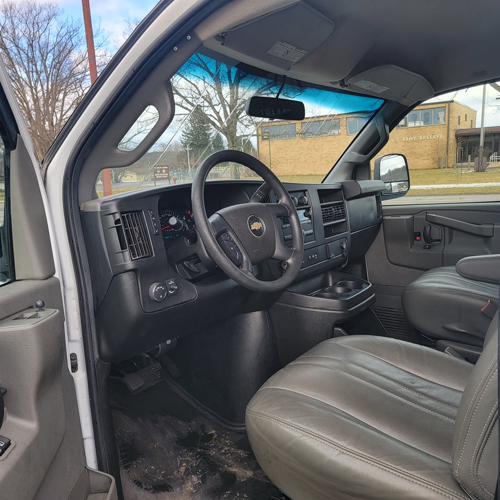 2020 Chevrolet Express Cargo Work Van - Photo 6