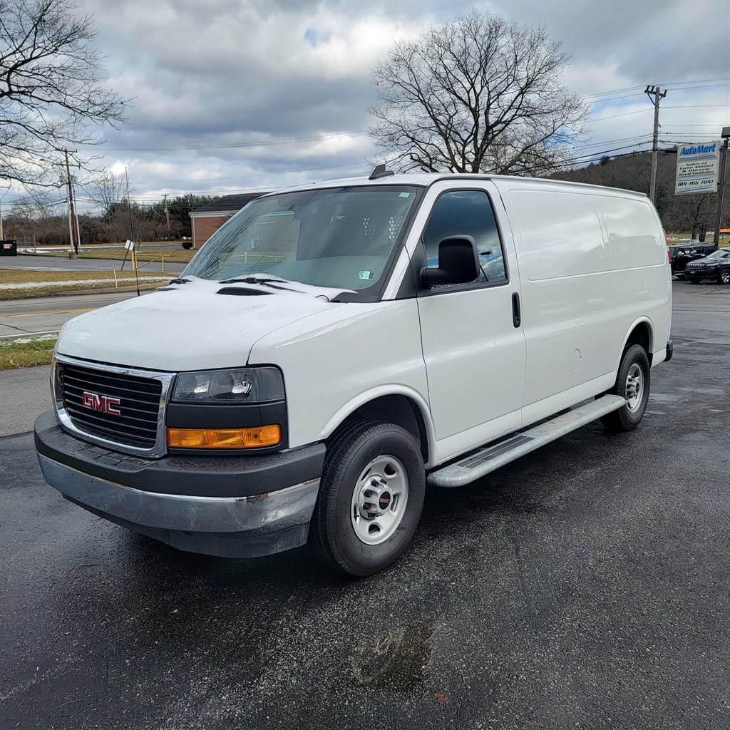 2024 GMC Savana Cargo Work Van's photo