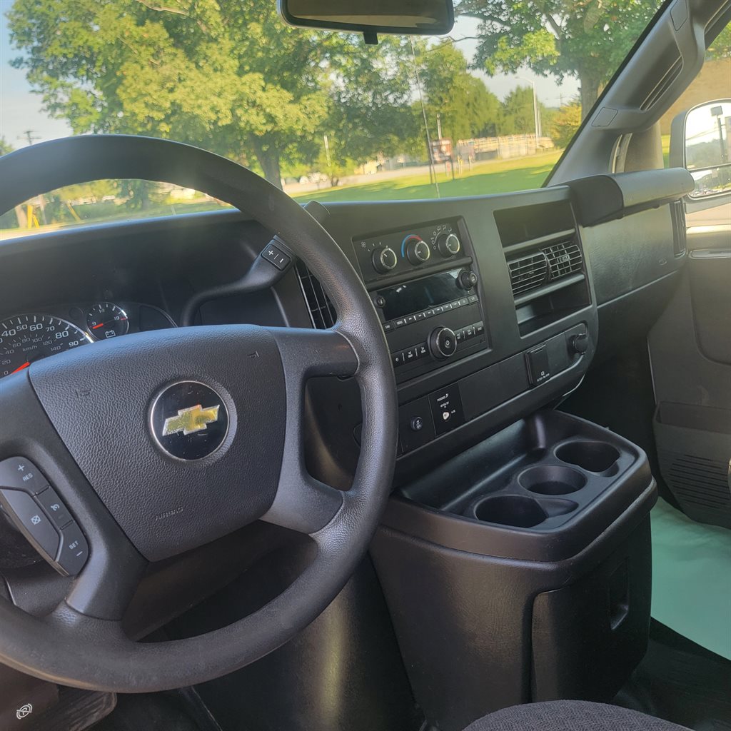 2019 Chevrolet Express Cargo Work Van - Photo 9